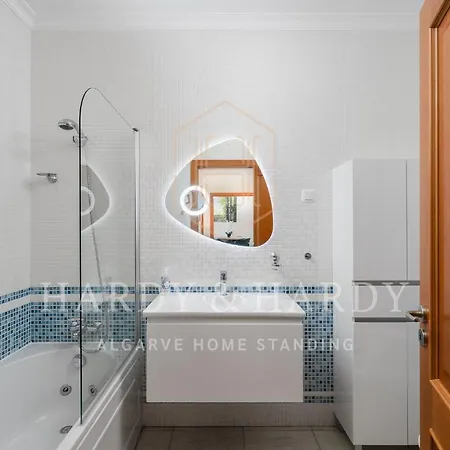 H&h - Rare Chic & Cosy With Wonderful Sea Views, Near To Meia And Center Apartament