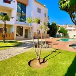 아파트 H&h - Rare Chic & Cosy With Wonderful Sea Views, Near To Meia And Center *