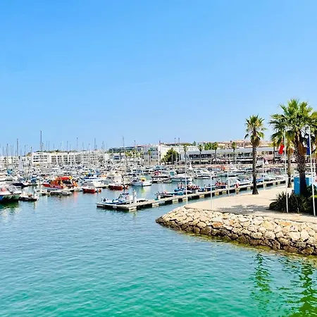 H&h: Chic Seaside Near Meia * Lagos