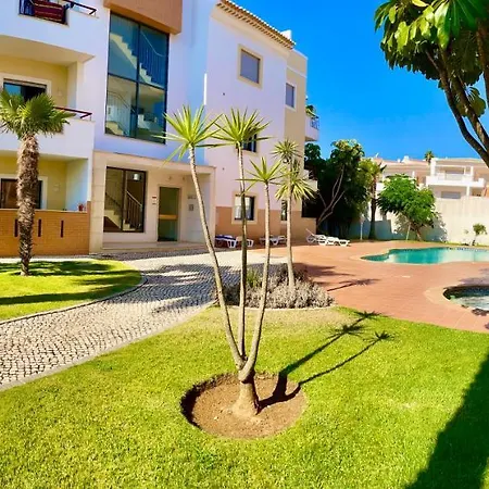 Apartment H&h: Chic Seaside Near Meia *