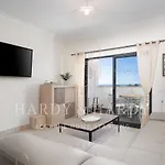 Lejlighed H&h - Rare Chic & Cosy With Wonderful Sea Views, Near To Meia And Center